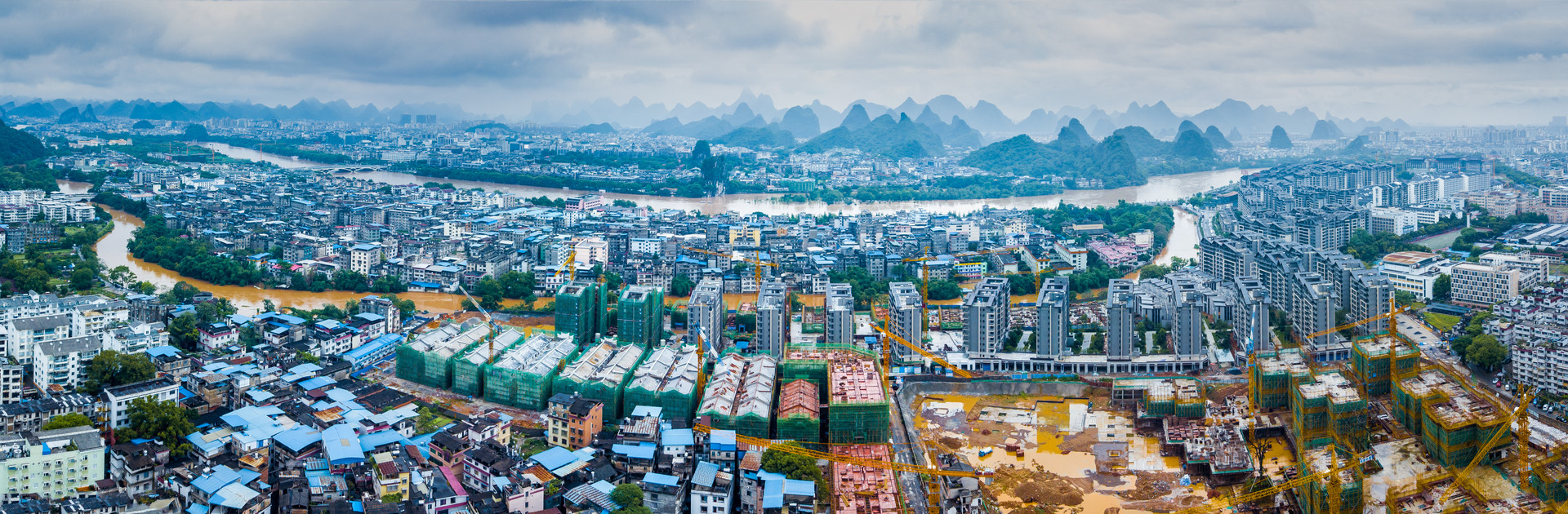 摄图网_501612590_banner_全景航拍夏季暴雨洪水围城内涝建筑群（非企业商用）.jpg