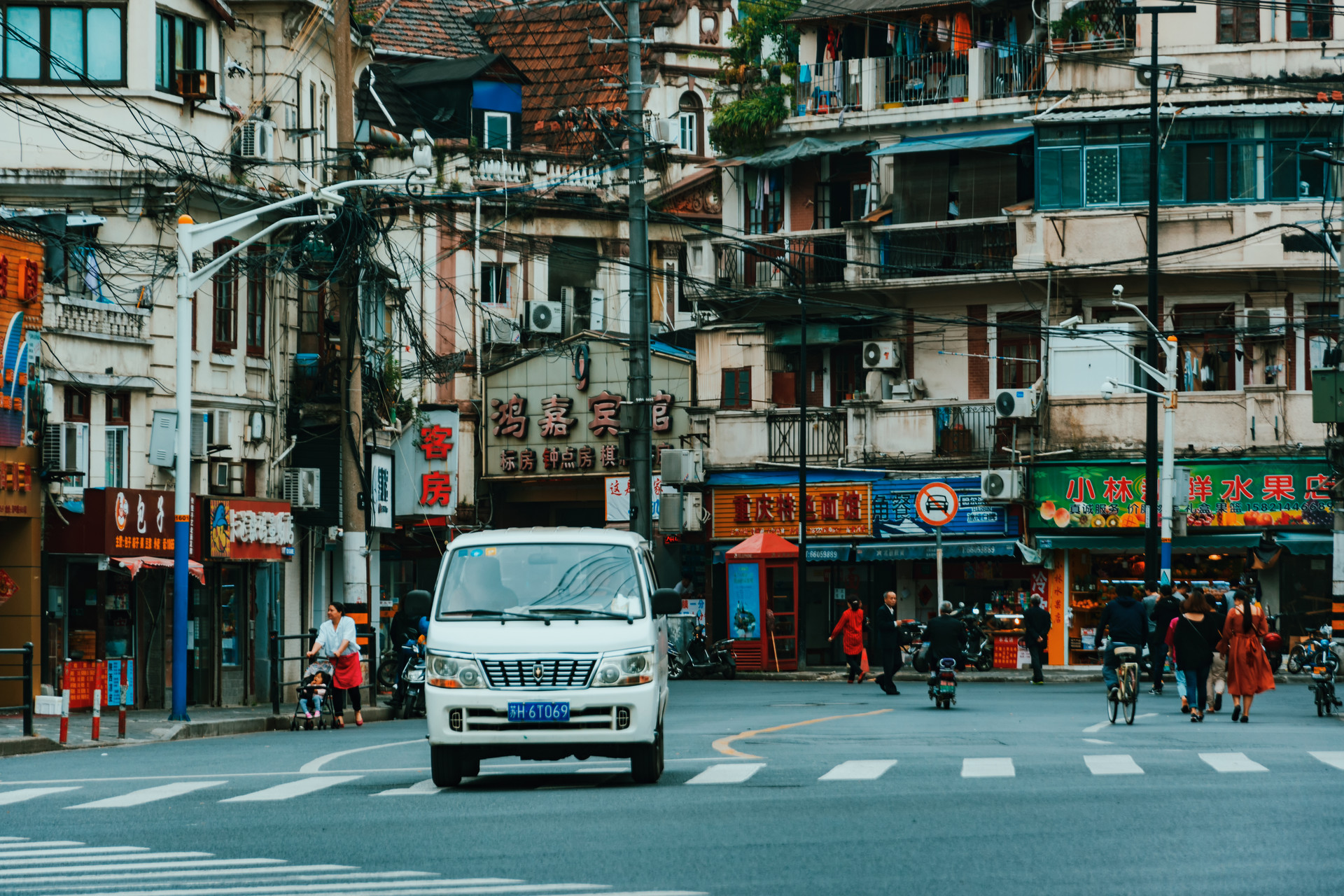 摄图网_501301794_banner_上海街景（非企业商用）.jpg